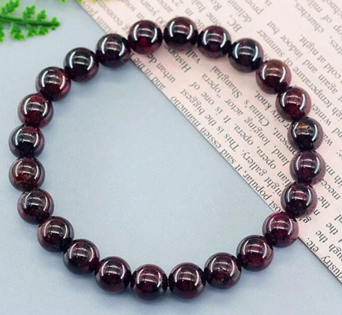 Merlot Elegance Beaded Bracelet – A Bold, Intoxicating Statement