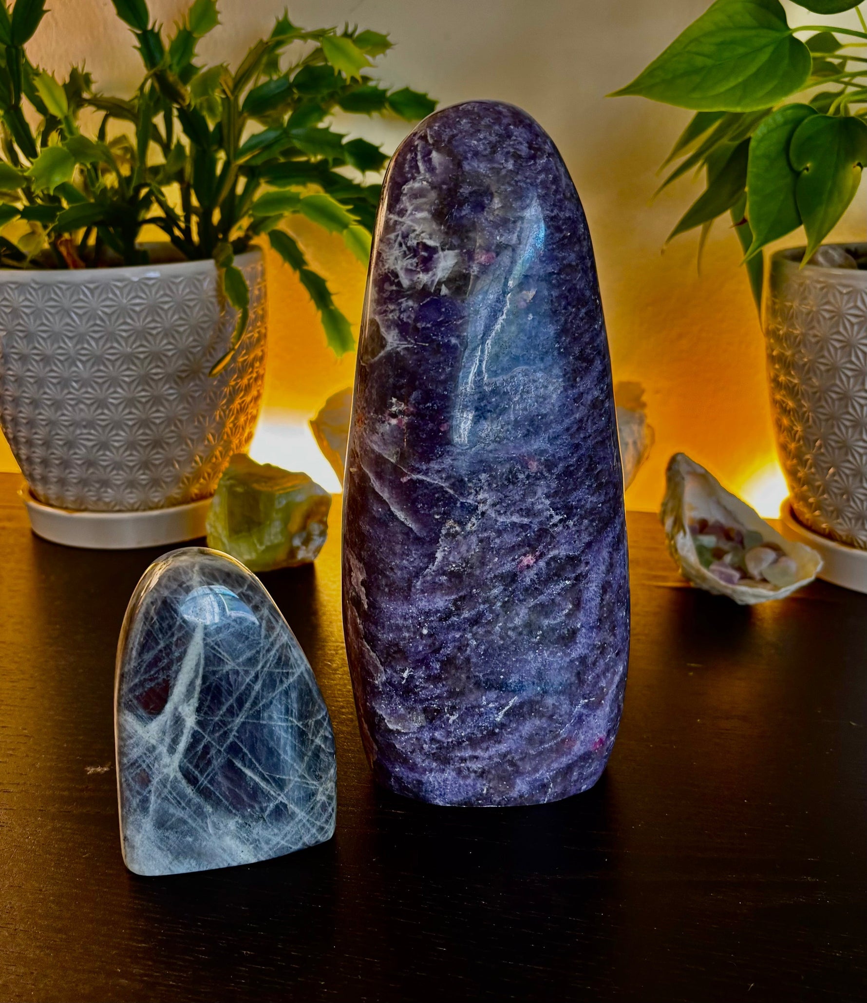5 Stones to Help Quiet an Overactive Mind (And How to Use Them)