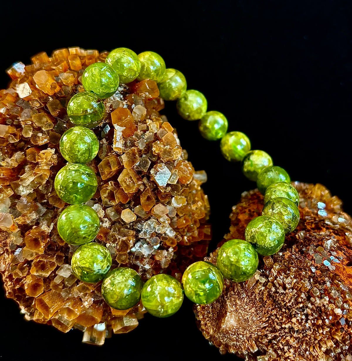Radiant Light: AAA Grade Natural Peridot 8-9mm Crystal Stretch Bracelet