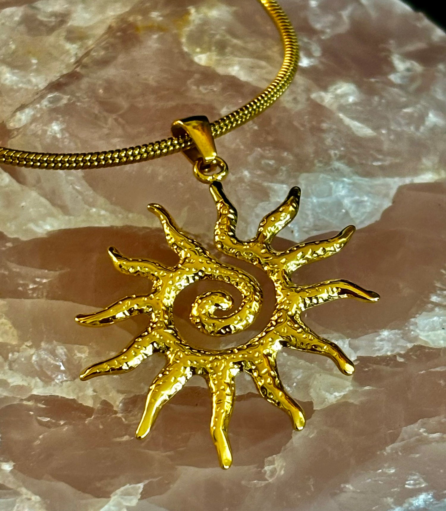 Vintage Sun Totem Pendant Necklace – Golden Radiance for Inner Strength & Style