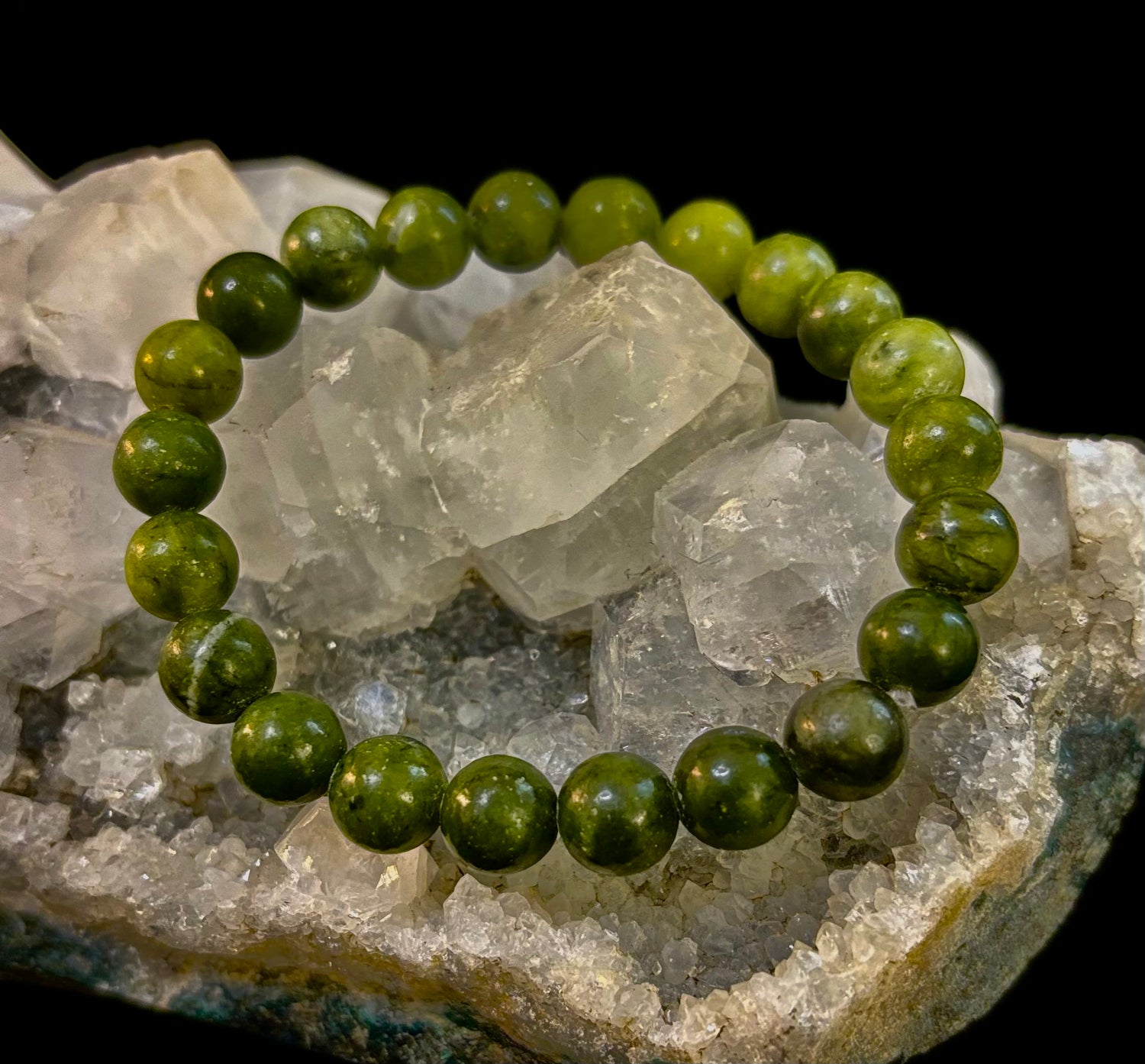 Reiki-Infused Nephrite Jade Bracelet – Abundance, Protection & Harmony