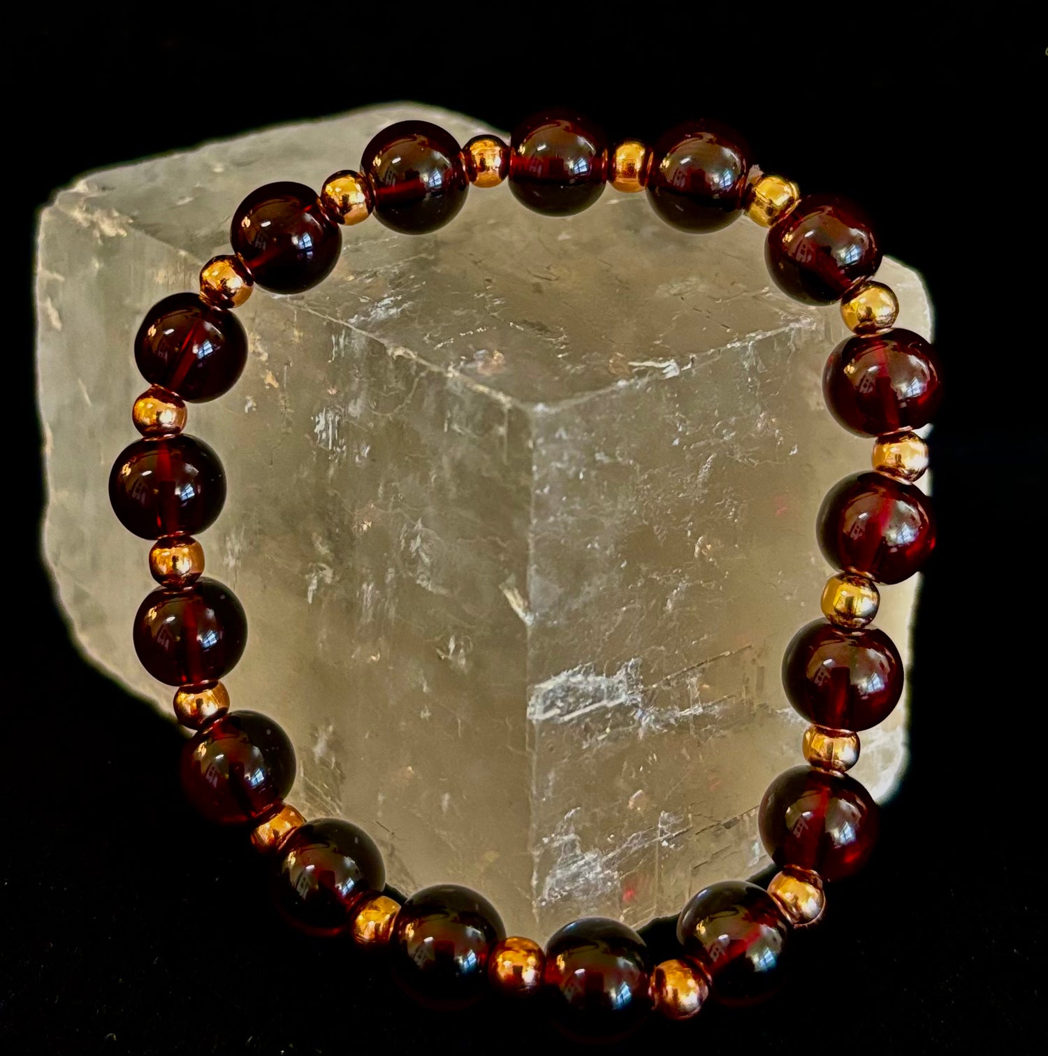 Passion & Strength Garnet Bracelet – Delicate Gemstone Bracelet with Copper Accents