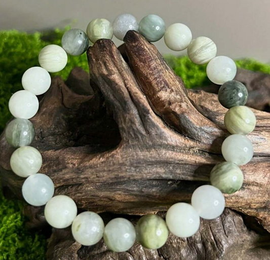 Green Jade Energy Bracelet – Emotional Healing & Spiritual Balance